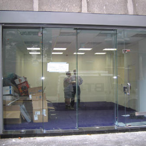 shop front door repair Midlothian